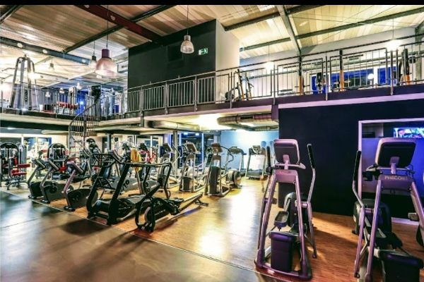 Bild 1 von INDUSTRIAL SPORTS